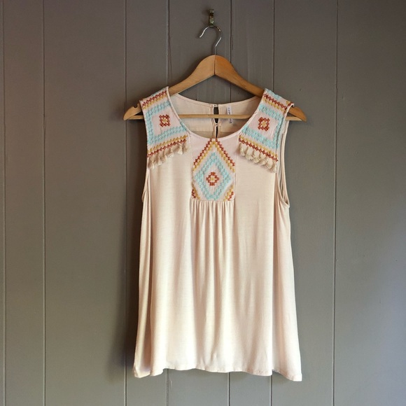 Francesca's Collections Tops - Francesca’s Embroidered Tassel Fringe Tunic